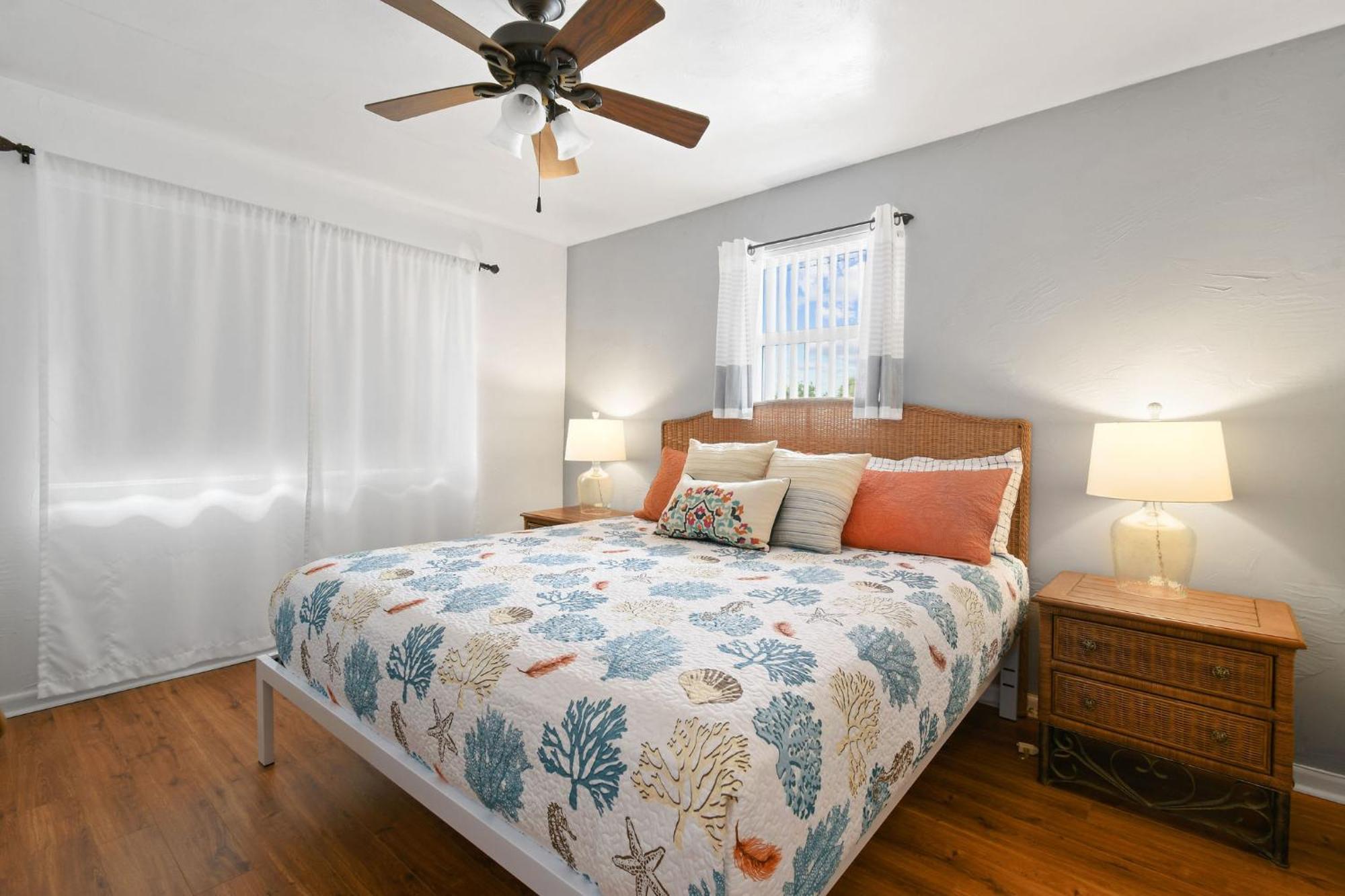 Sunshine Shores Boutique Apartments Palm Beach Shores Ngoại thất bức ảnh
