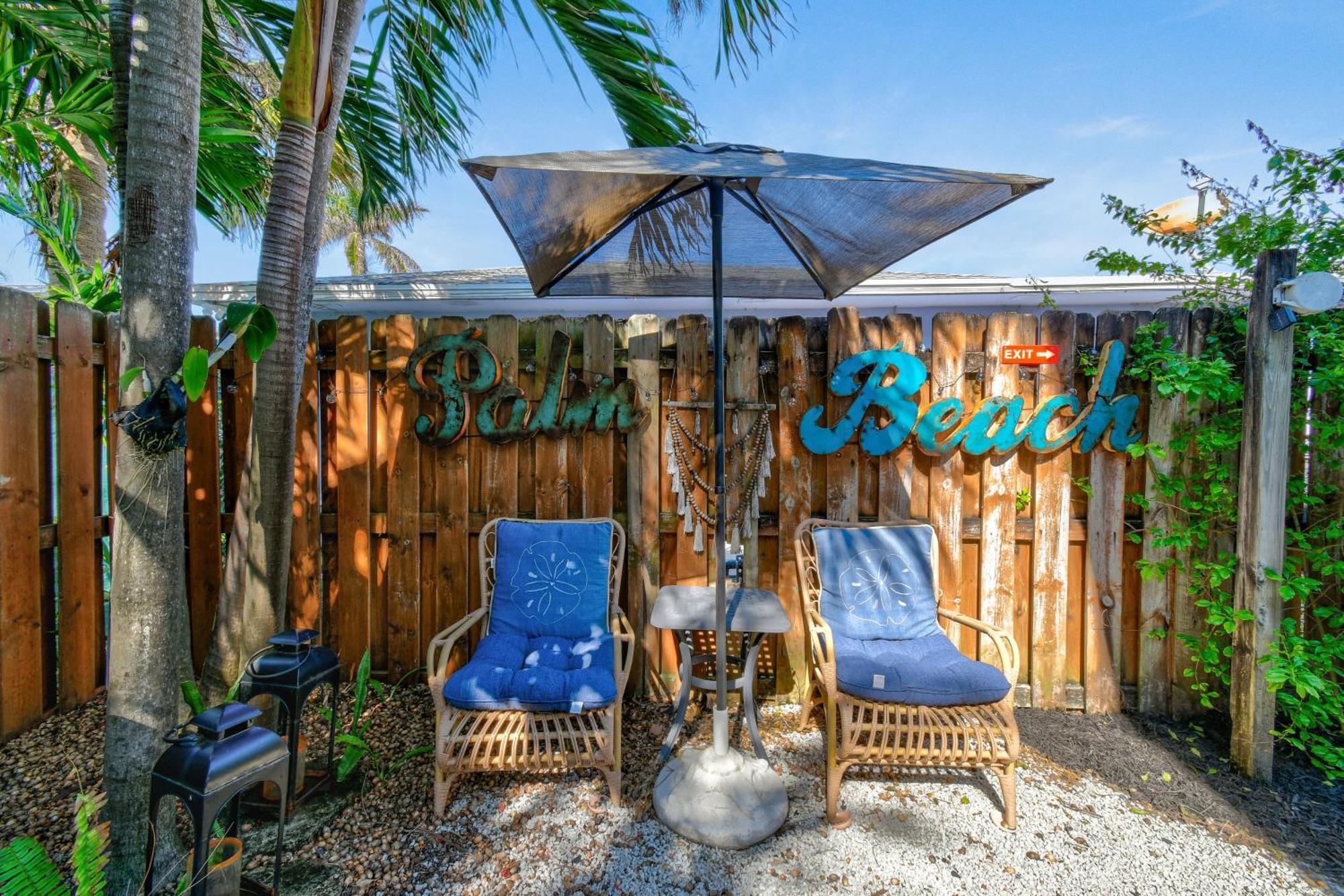 Sunshine Shores Boutique Apartments Palm Beach Shores Ngoại thất bức ảnh