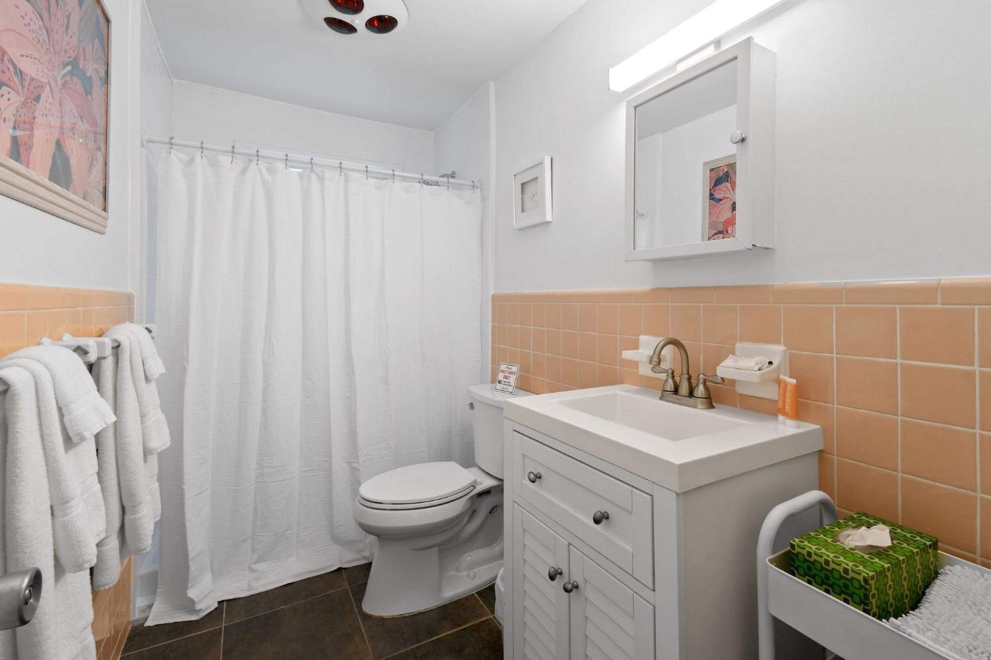 Sunshine Shores Boutique Apartments Palm Beach Shores Ngoại thất bức ảnh