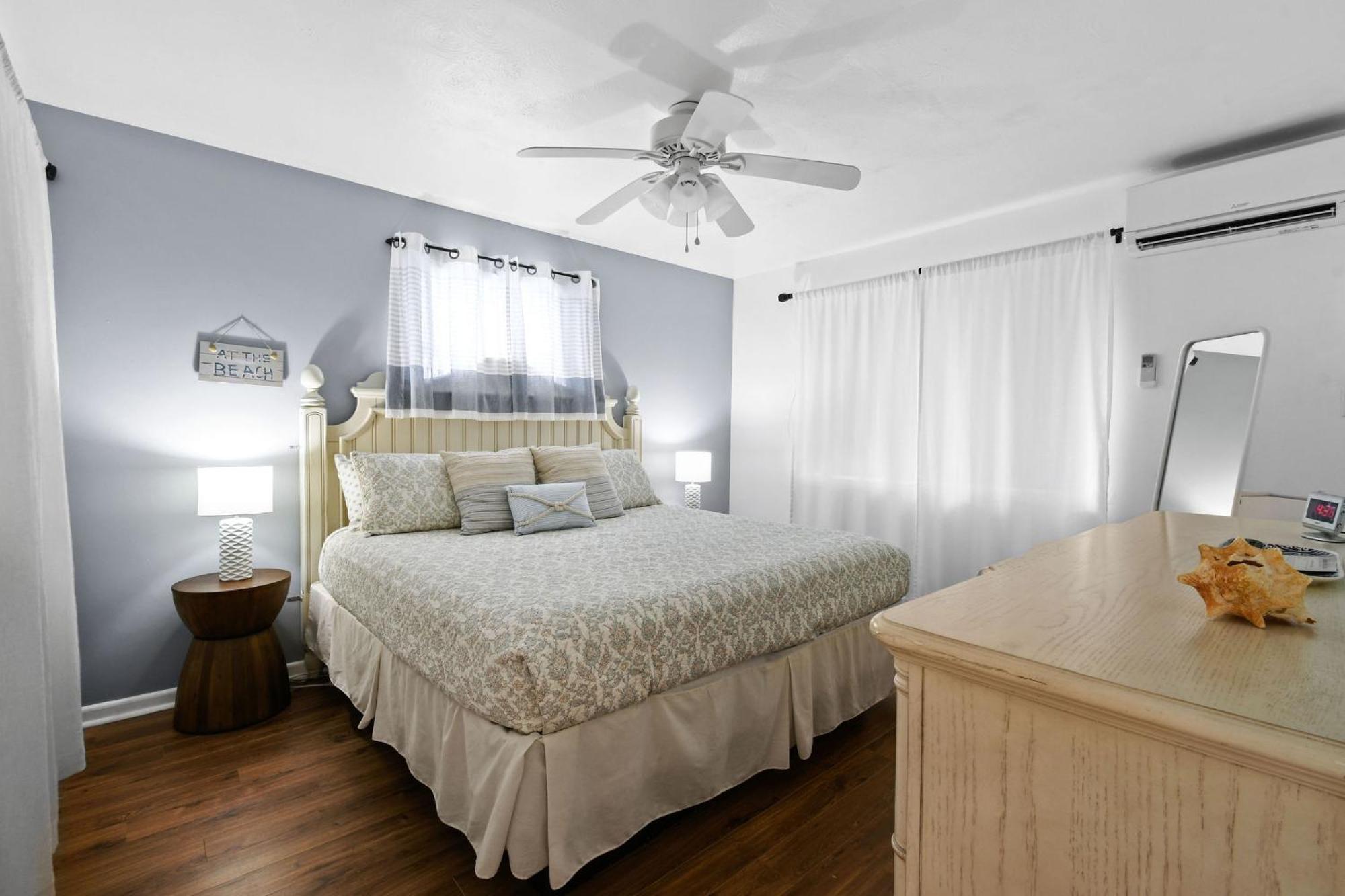 Sunshine Shores Boutique Apartments Palm Beach Shores Ngoại thất bức ảnh