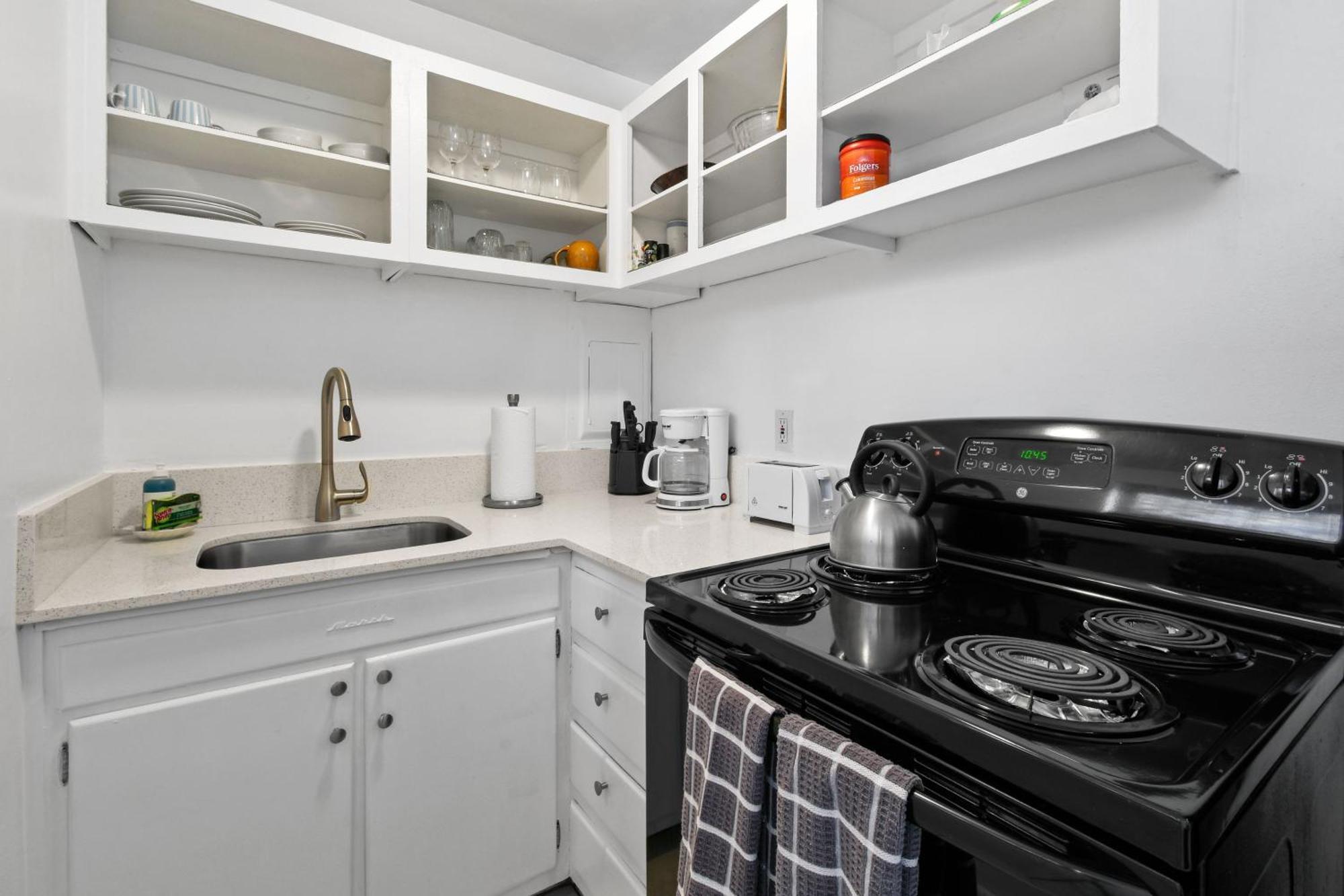 Sunshine Shores Boutique Apartments Palm Beach Shores Ngoại thất bức ảnh